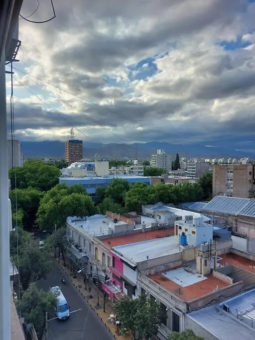 Apartamento Alojamiento Comodo En El Centro Mendoza